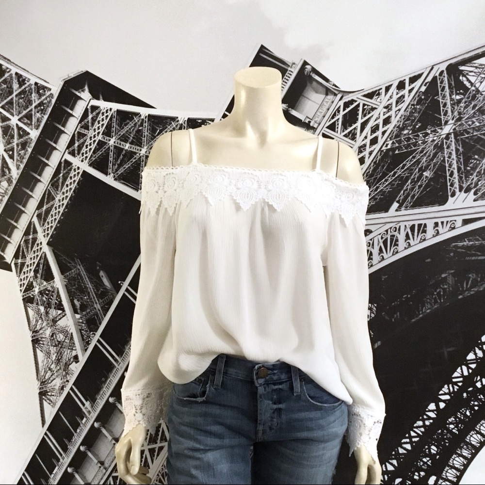 Active USA Off The Shoulder Lace Trim Top